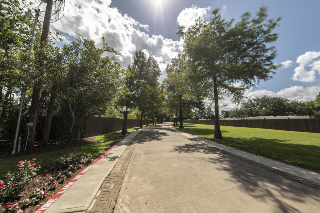 Valiente Senior Living Facility