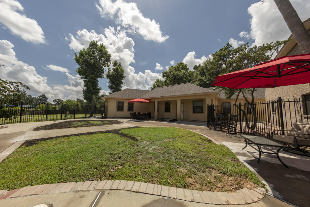 Valiente Senior Living Facility